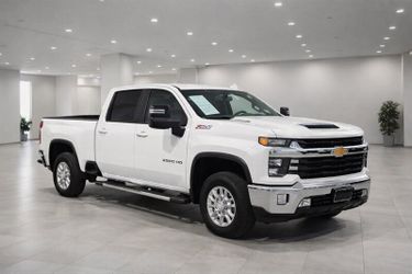 2024 Chevrolet Silverado 2500 DIESEL TRUCK 4WD LOW MI CHEVY SILVERADO 2500 TRUCK