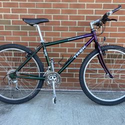 Trek 930 - 16.5” 