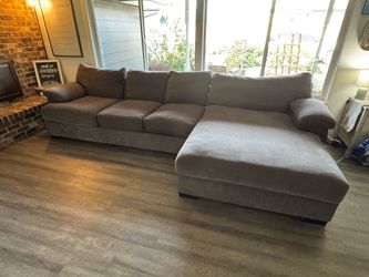 Bermuda Cloth Brown/Dark Gray 2-piece couch w/chaise lounge