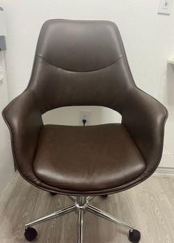 Brown office chair