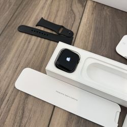 NEW Apple Watch 4 Cellular 44mm replaced by Apple NEVER WORN