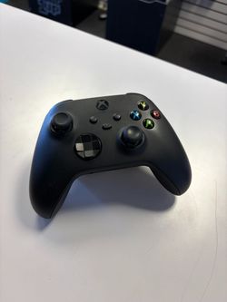 Xbox Series X|S Controller w/ Genuine Battery Pack