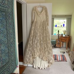 Vintage Lace Wedding Dress 
