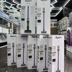 Dyson V8 