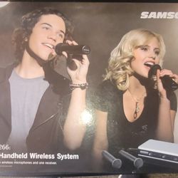 Dual Handheld Wireless System 