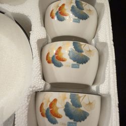 Platos De Cerámica Con Cucharas 