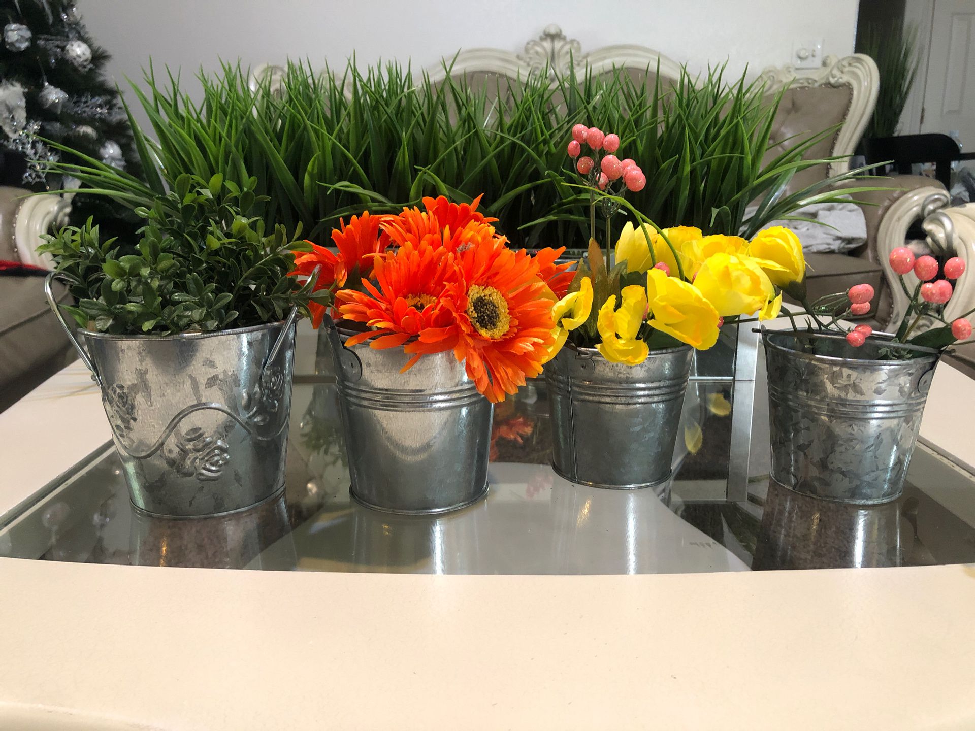 SmallMetal buckets for plants or flower flowers and plant not included