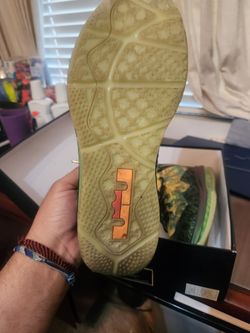 Nike LeBron x Celebration Pack - Red - Low-top Sneakers