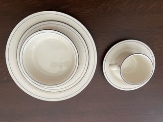 Lenox Chinastone Dinnerwear