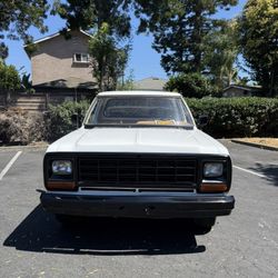 1985 Dodge Pickup $8,500 OBO