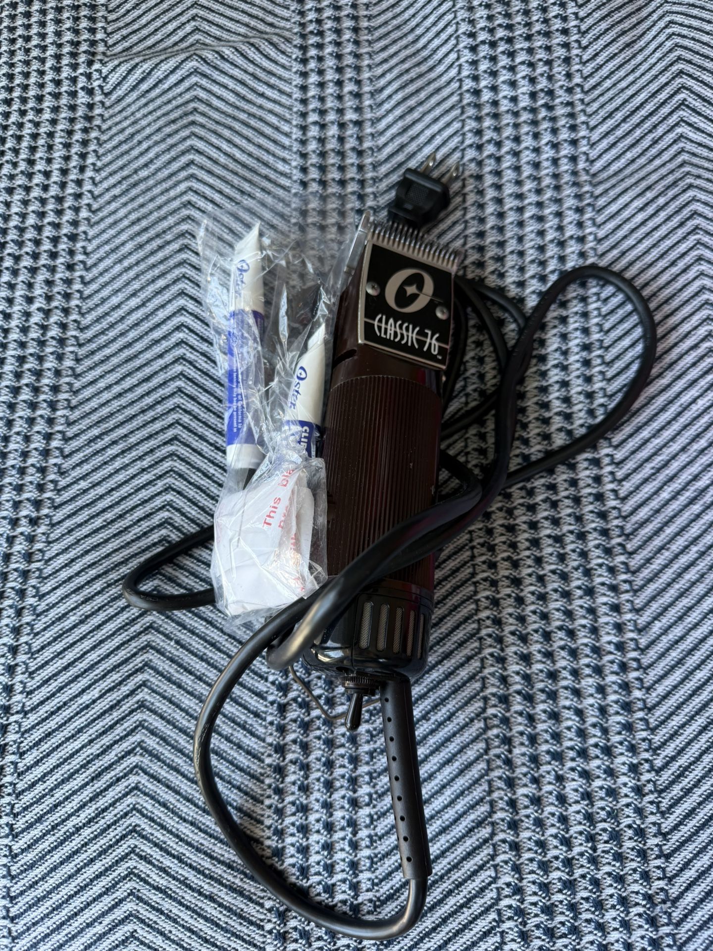 Oster Professional Hair Clippers, Classic 76 - Like new