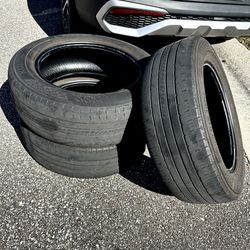 235 60 18  Kumho  Crugen HP71  - 3 used tires 50% life