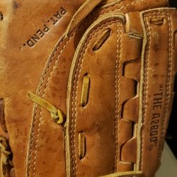 Wilson "The A2800" First Base Glove for right hand thrower $75 OBO