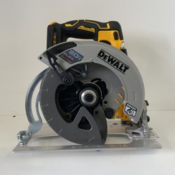 DeWalt 7-1/4” Cordless Brushless Circular Saw Pawn Shop Casa De Empeño 