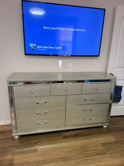 Silver Mirrored  Queen Bedroom Set  with LED light