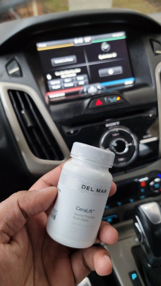 Del Mar Labs - CeraLift - 30 Day Supply - Doctor Formulated - for Reduction in Appearance of Fine Lines and Wrinkles - Anti-Aging Ceramide Retails 80$