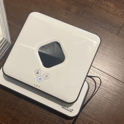 Evolution Automatic Hard Floor Cleaner, Model 4200