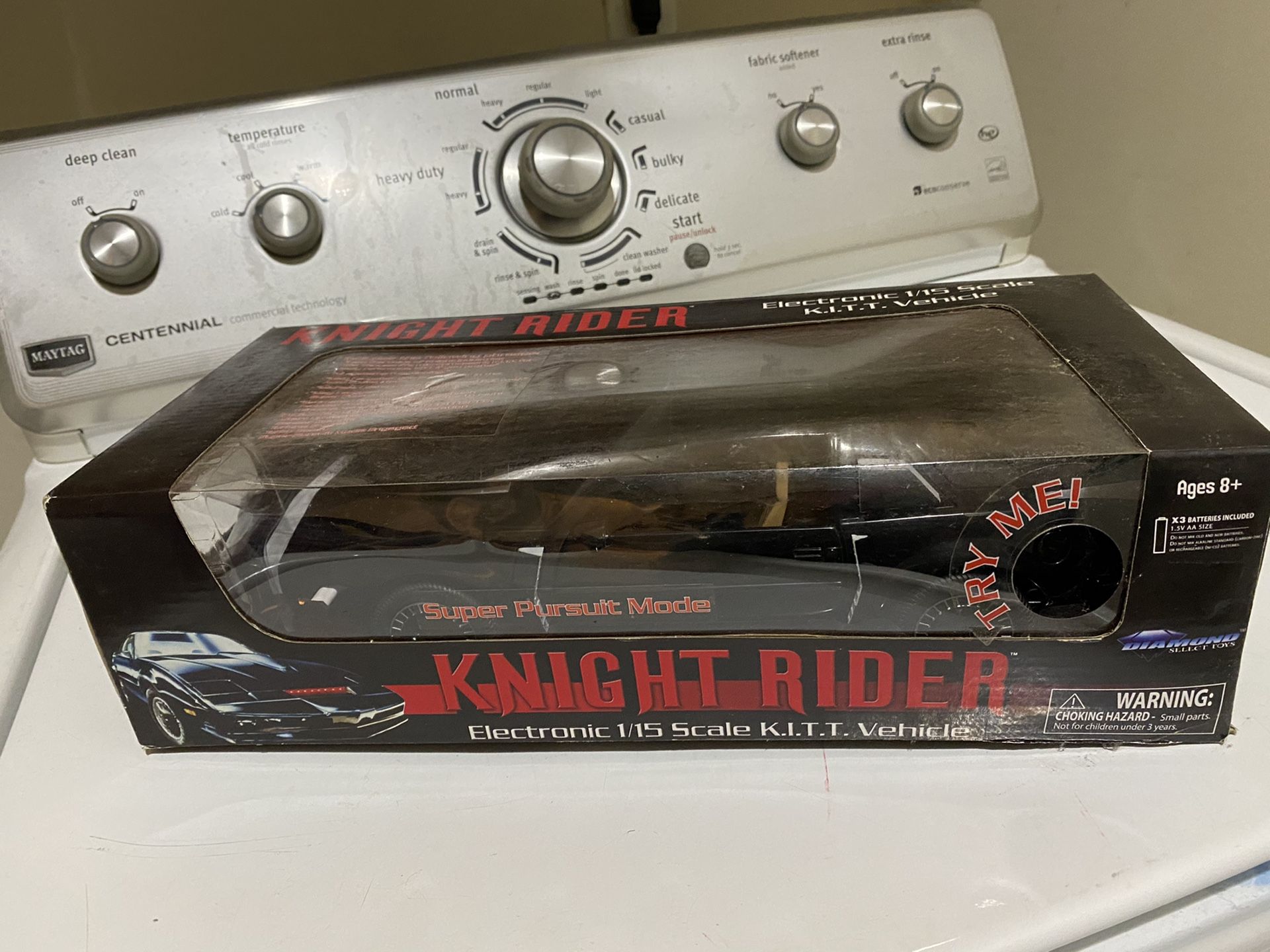 Knight Rider K.I.T.T. 1/15 scale