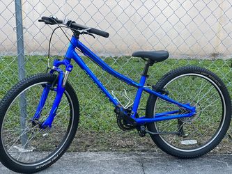 Specialized Hotrock 24” Kids Bike
