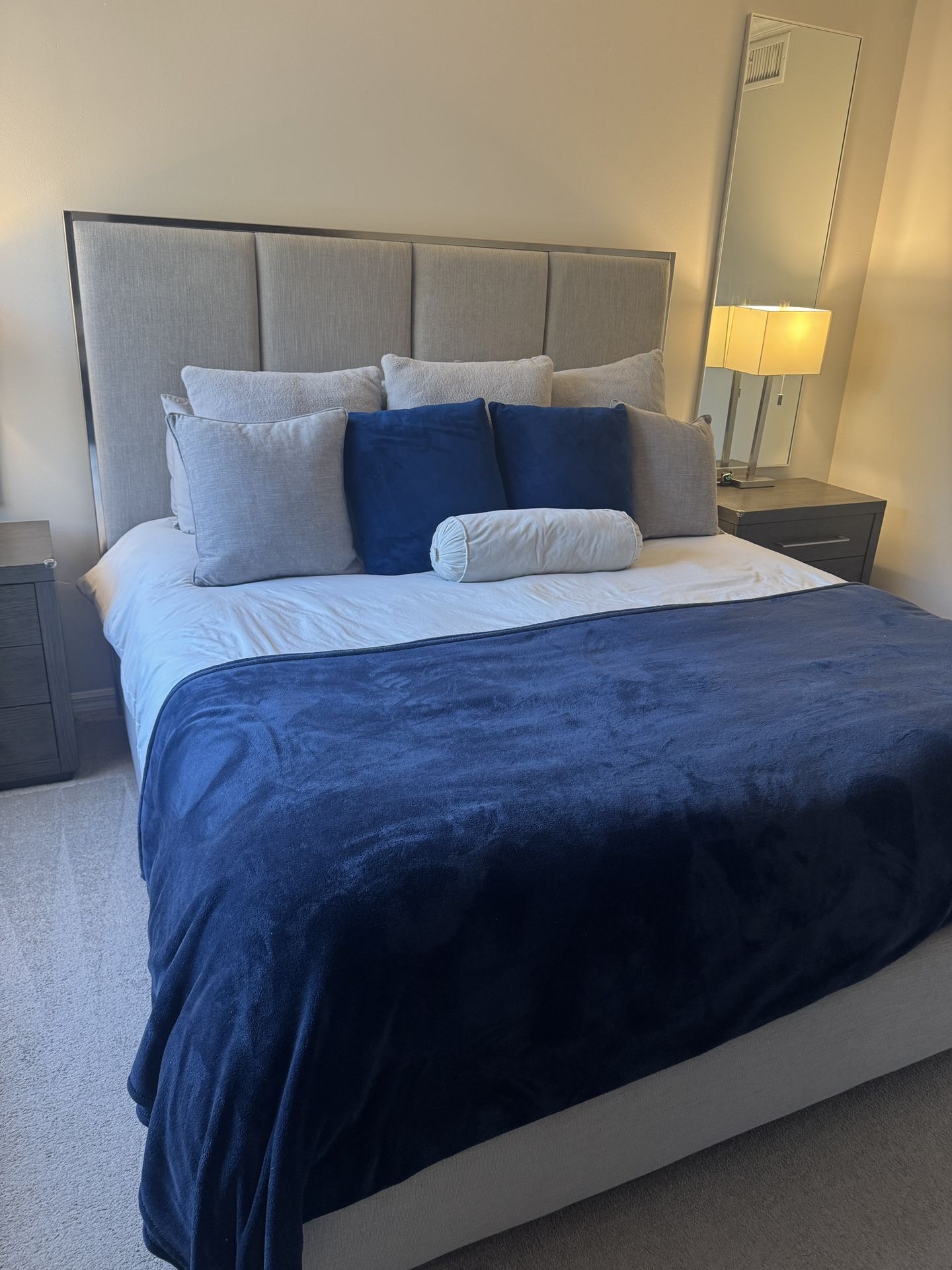 Modern King Size Storage Bed with Upholstered Headboard & Built-in Drawer