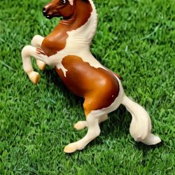 Breyer 2021 Paint/Pinto Chestnut/Sorrel Lippizaner 6226/5734