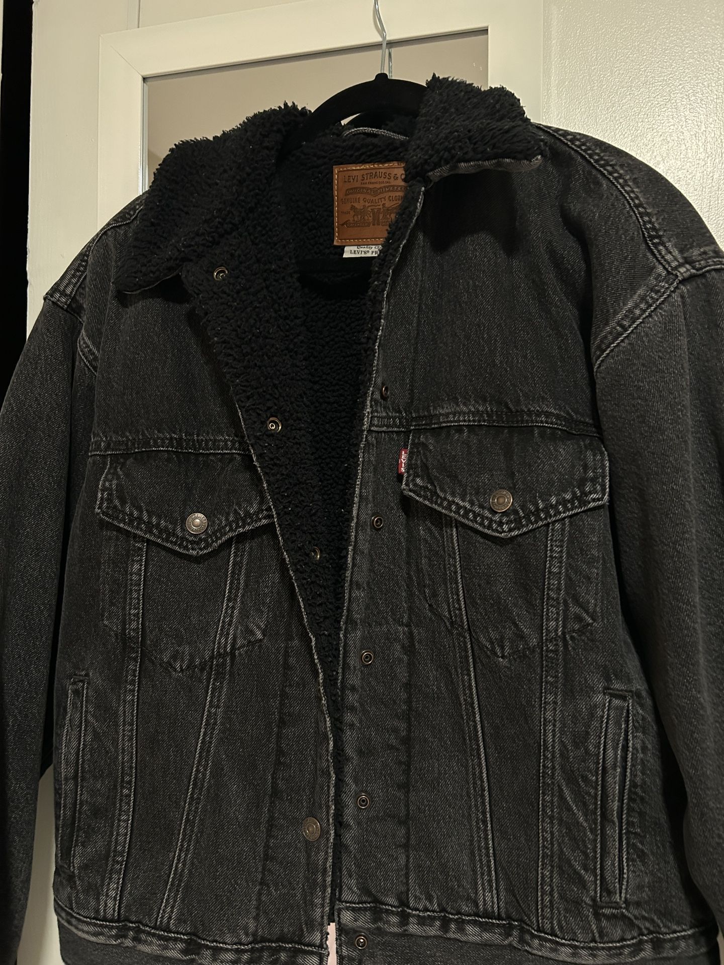 Levis Black Coat Size Small