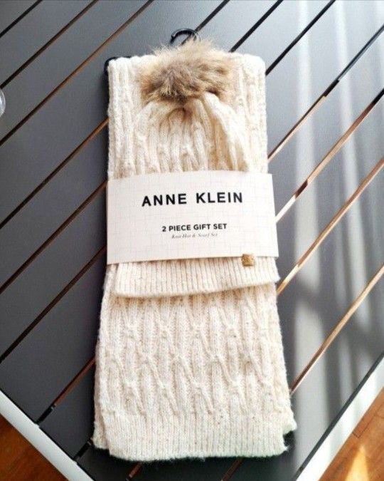 Anne Klein Women's 2pc Scarf Hat Set
