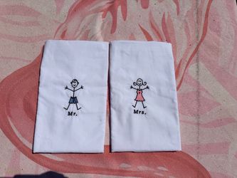 Mr. & Mrs. Pillowcases