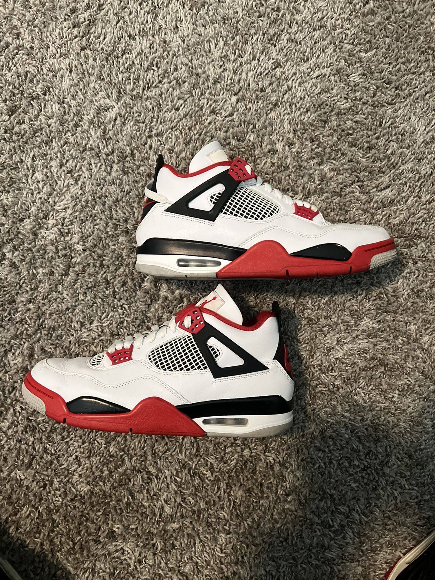 Jordan 4’s Retro Fire Red