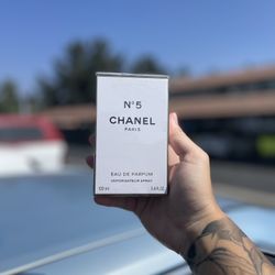 No5 Chanel Perfume