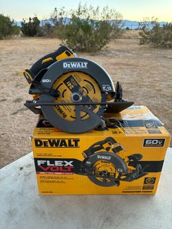 DeWalt FLEXVOLT 60V 7-1/4" Circular Saw DCS578B TOOL ONLY