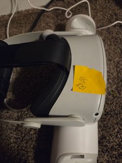 Meta oculus quest 2.  128gb