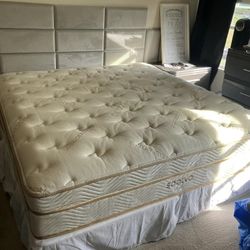 🔥 Saatva Classic 14.5" Plush King - $520 (Retail $1500) - Hollywood Director's Private Screening Room! 🔥