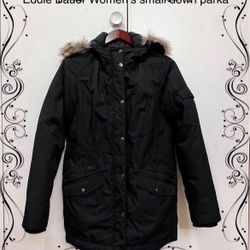 Eddie Bauer Women’s Winter Jacket/ Down Parka (Size: Small) (Pick up🛒 In Bellevue) *Check out my Other Posts 💕