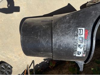 Catchy trash can