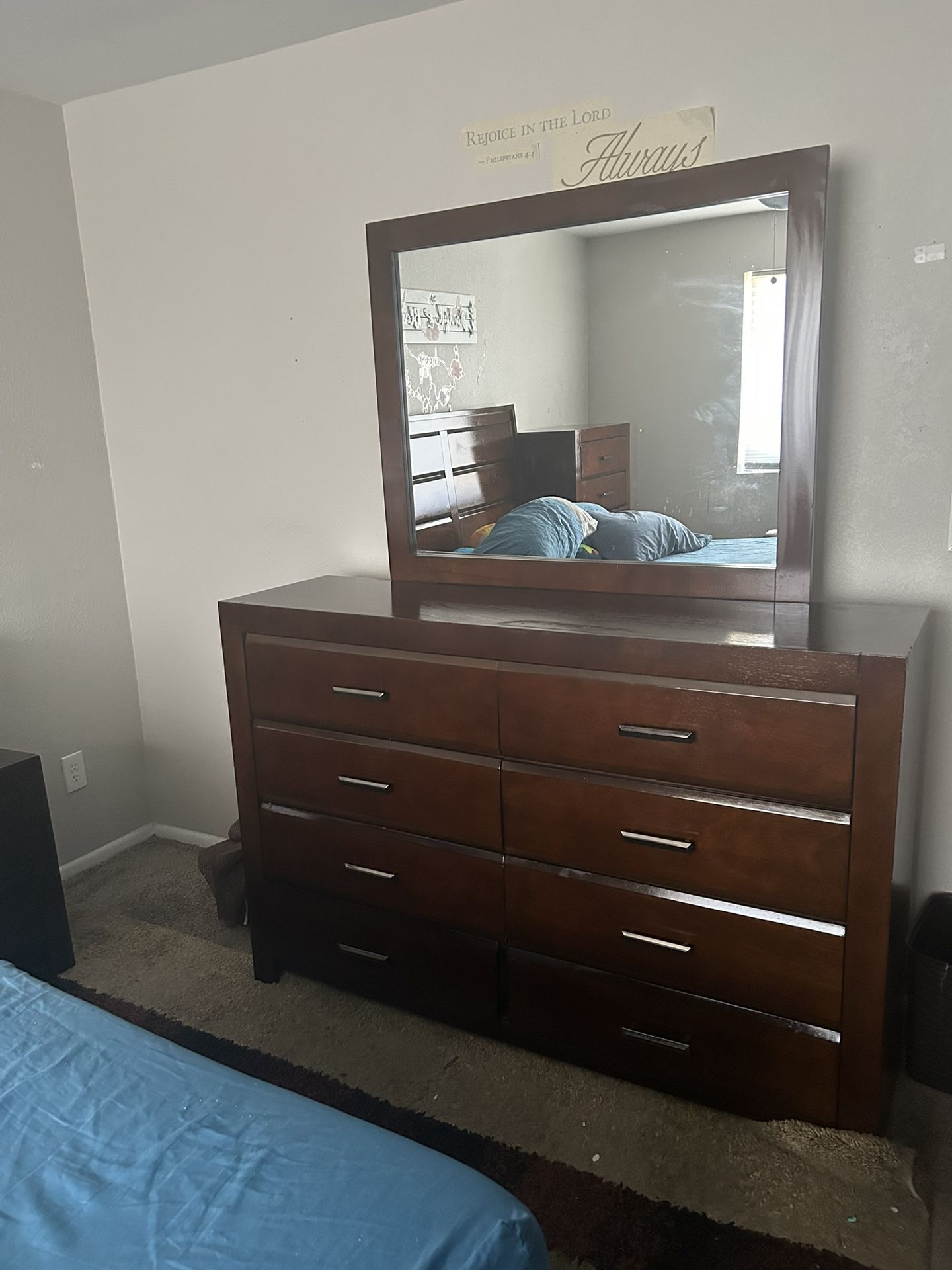Bedroom Set No Mattress