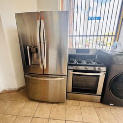 REFRIGERATOR AND STOVE