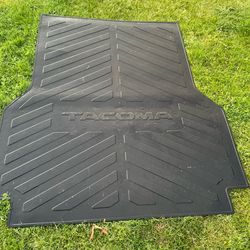 Toyota Tacoma 2005-2021 Bed Mat