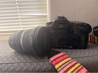 Canon EOS 50D DSLR with EF-S 10-22 mm lens