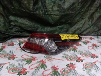 2018-20 Toyota Camry Right Tail Light LED Black