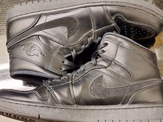 Jordan 1 Triple Black Size 11