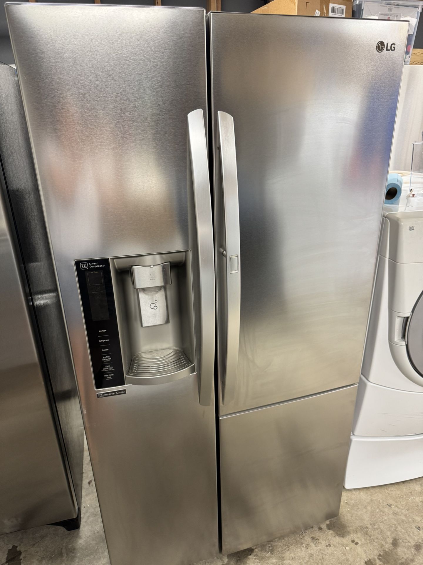 Refrigerator