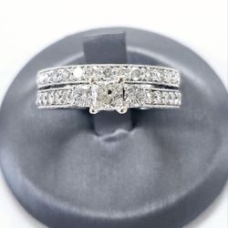 14k White Gold Diamond Ring 