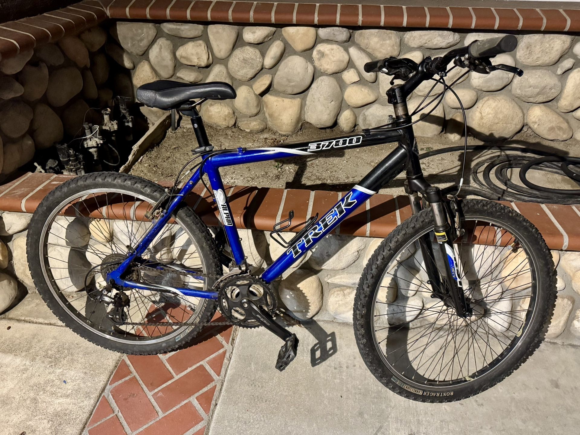 Trek 3700 Mountain Bike – Ready to Ride