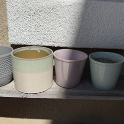 Plant pots × 4