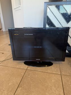 Tv Samsung LN32D405E5D with Roku tv