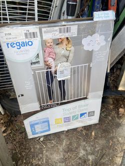 Pet gate trades welcome