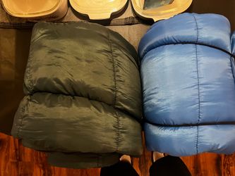 2 Sleeping Bags