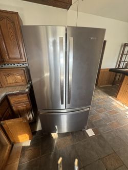 Whirlpool 36” Stainless Steel Fridge 