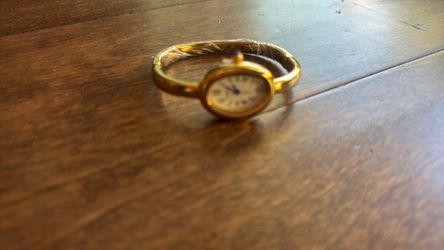 Womens watch yellow gold new